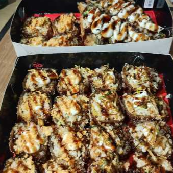 20 hot roll fritos variados , 1 temaki hot frito de salmao grelhado