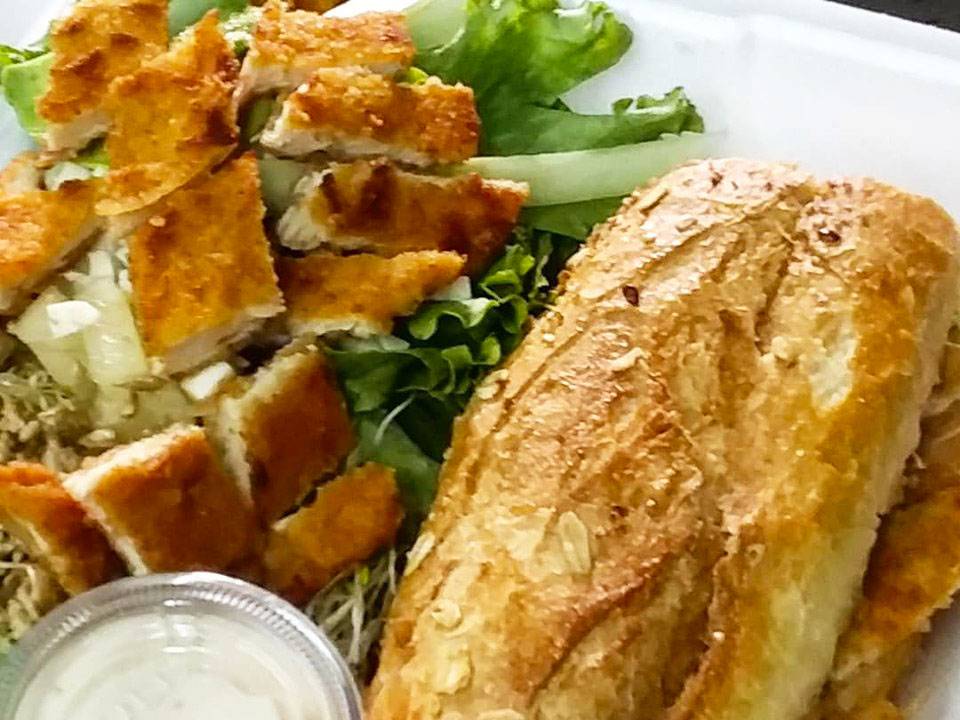 *Combo Chicken con Ensalada