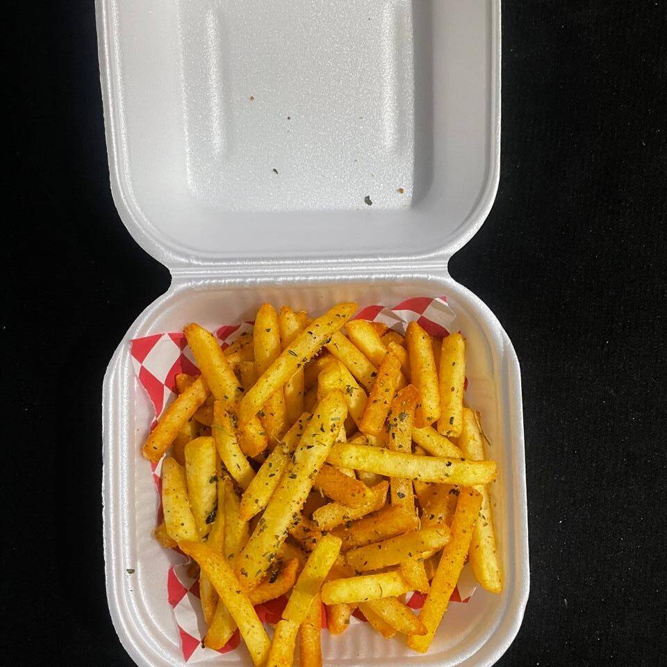 Papas Fritas (Incluye 2 Aderezos)