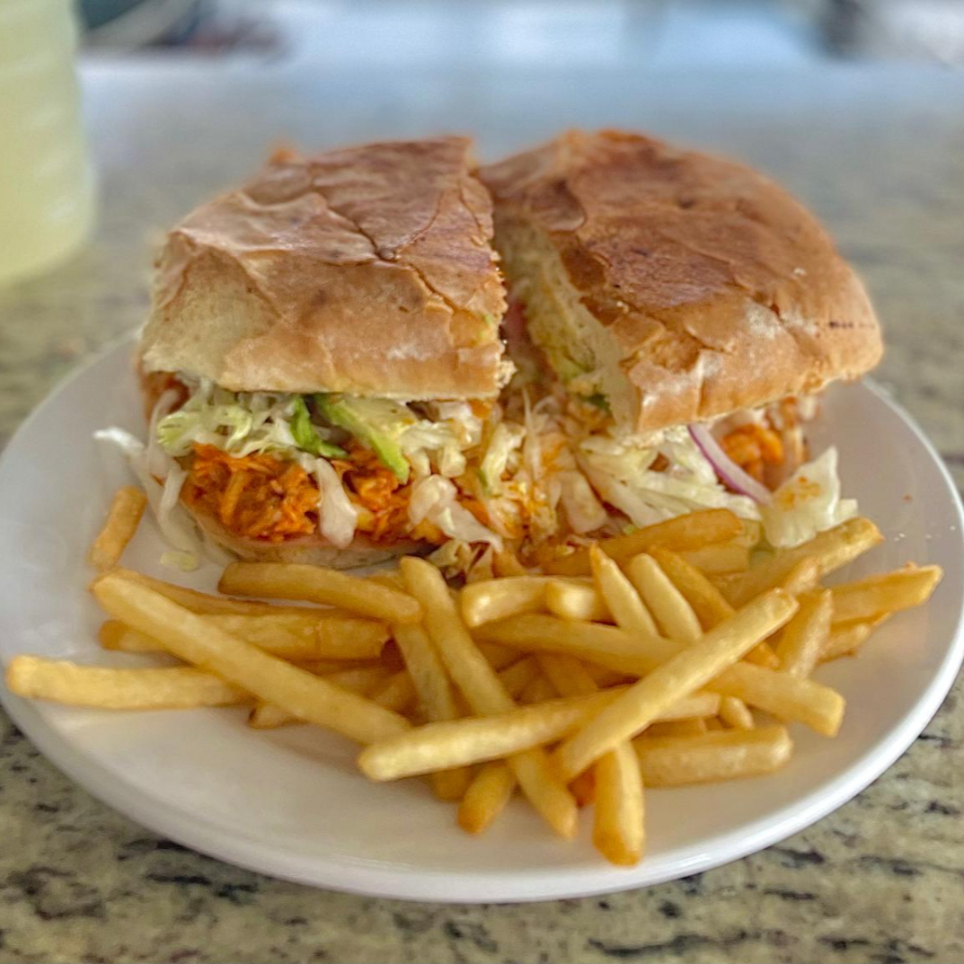 Torta Estilo Maza con Papas a la Francesa